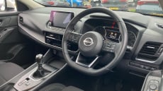 Nissan Qashqai 1.3 DiG-T MH Acenta Premium 5dr Petrol Hatchback